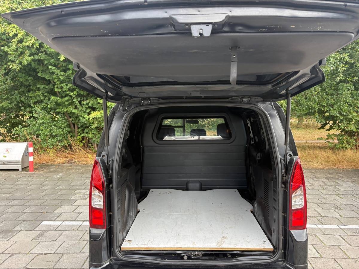 Citroën Berlingo Citroen Berlingo 1.6 BlueHDI 100 Business Economy S&S|EURO6|NAP|AUTOMAAT|airco|cruise|radio|drie zitplaatsen