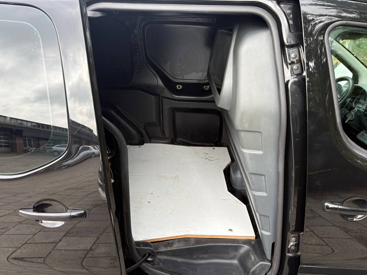Citroën Berlingo Citroen Berlingo 1.6 BlueHDI 100 Business Economy S&S|EURO6|NAP|AUTOMAAT|airco|cruise|radio|drie zitplaatsen