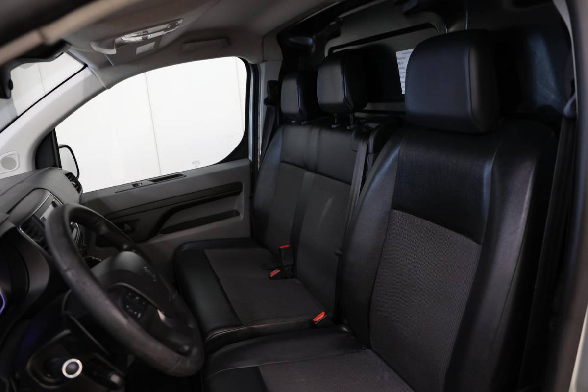 Peugeot Expert Peugeot Expert 2.0 180PK AUTOMAAT L3H1 LANG