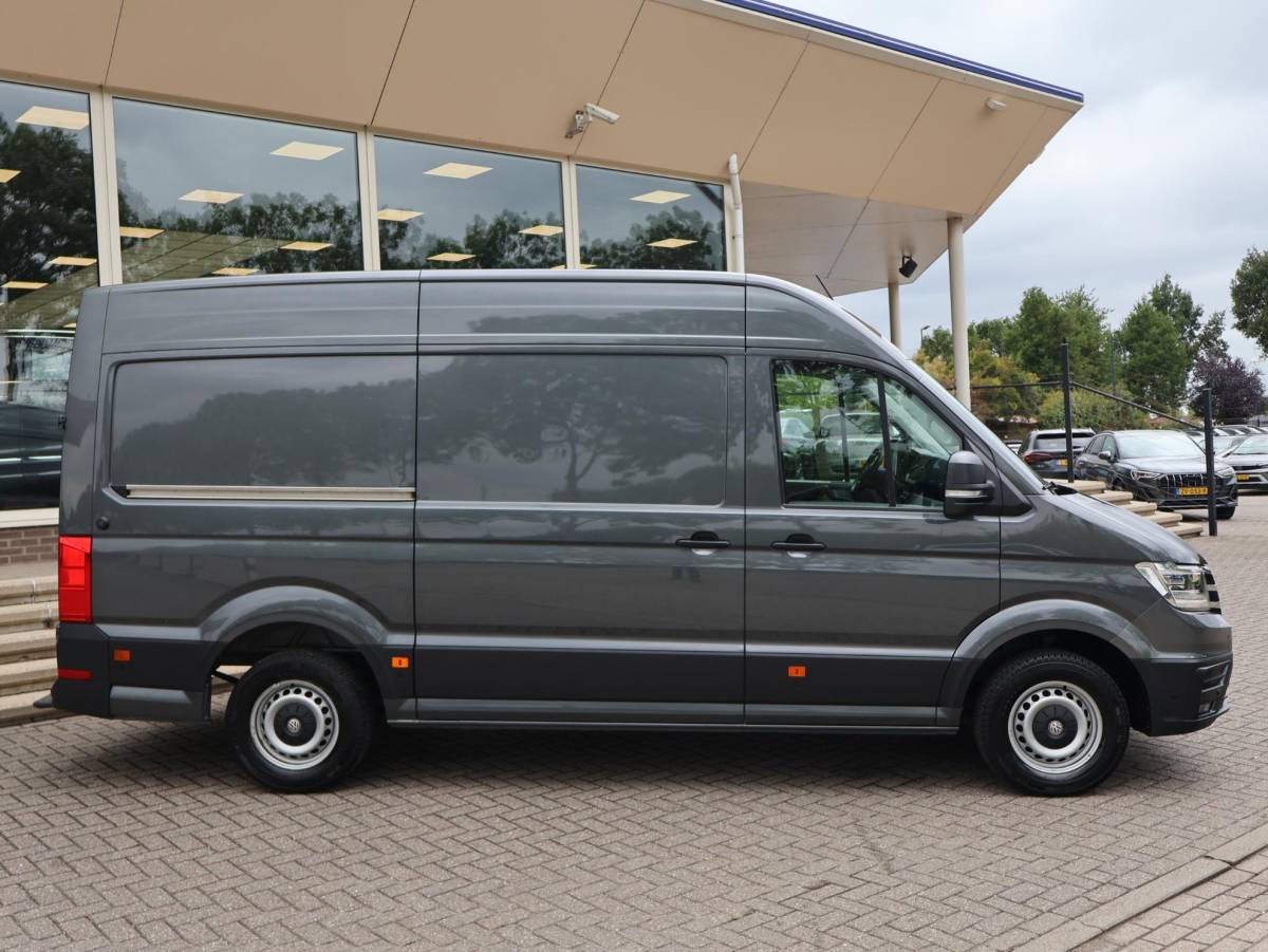 Volkswagen Crafter Volkswagen Crafter 35 2.0 TDI 177 PK 4MOTION 4X4 DSG L3H3 + 3000 KG TH | LED | MASSAGE | STANDKACHEL