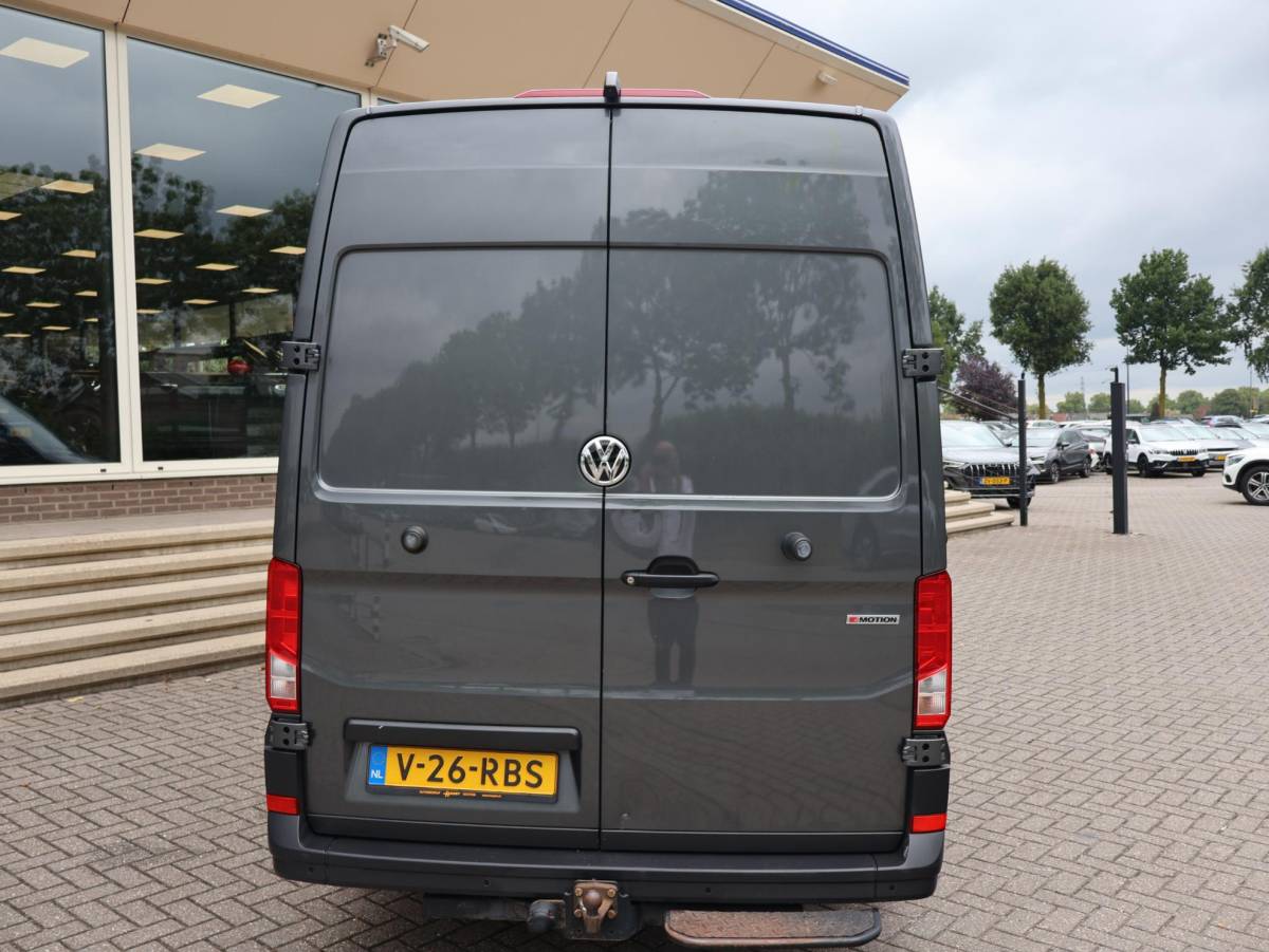 Volkswagen Crafter Volkswagen Crafter 35 2.0 TDI 177 PK 4MOTION 4X4 DSG L3H3 + 3000 KG TH | LED | MASSAGE | STANDKACHEL