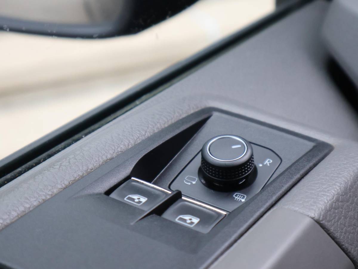 Volkswagen Crafter Volkswagen Crafter 35 2.0 TDI 177 PK 4MOTION 4X4 DSG L3H3 + 3000 KG TH | LED | MASSAGE | STANDKACHEL