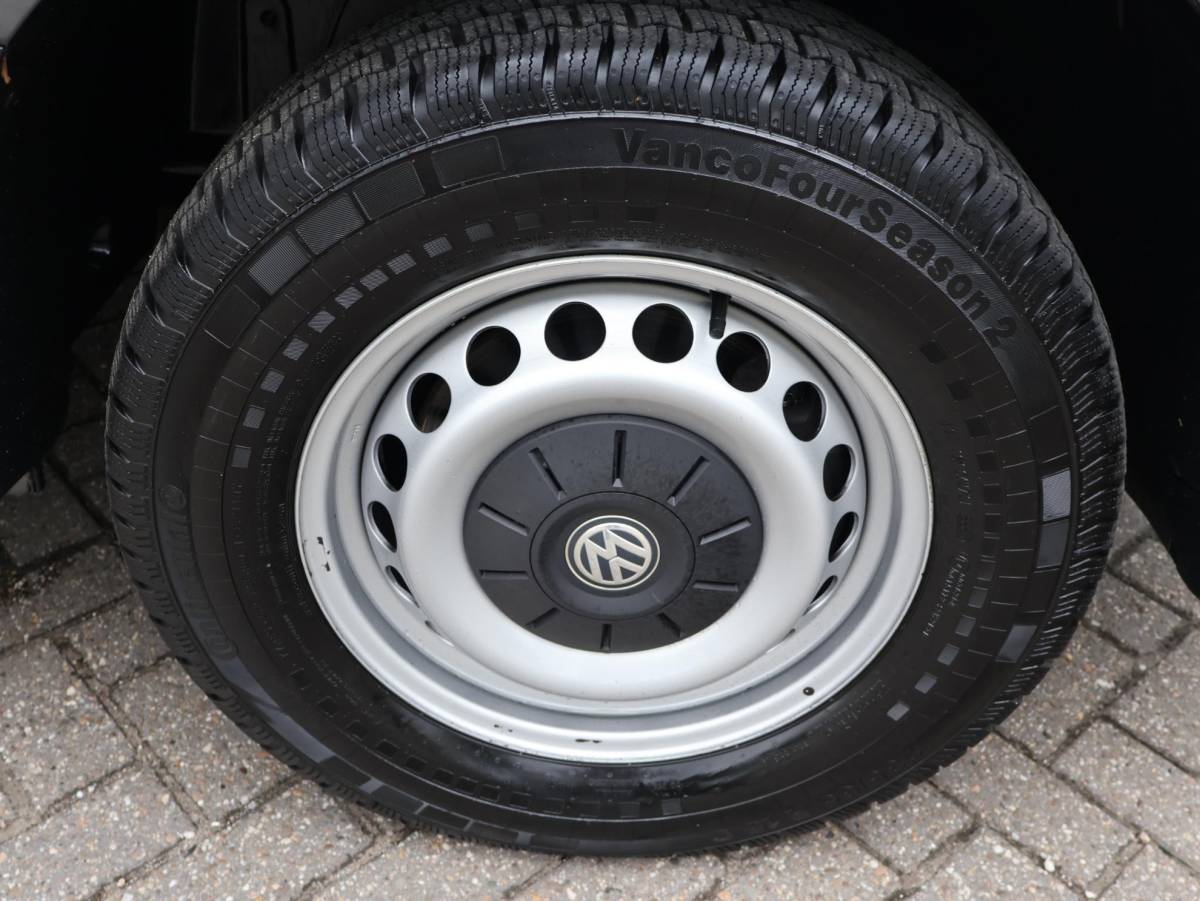 Volkswagen Crafter Volkswagen Crafter 35 2.0 TDI 177 PK 4MOTION 4X4 DSG L3H3 + 3000 KG TH | LED | MASSAGE | STANDKACHEL