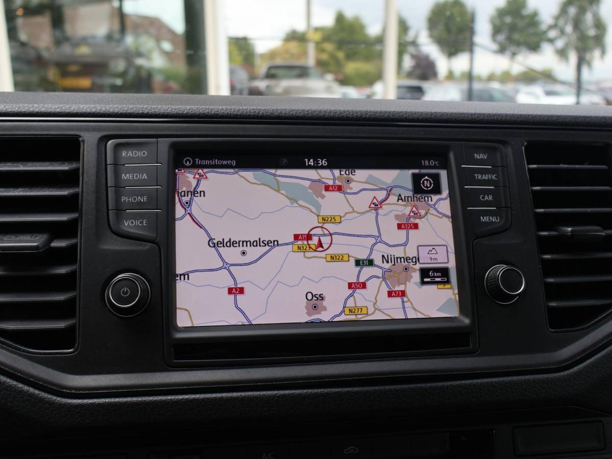 Volkswagen Crafter Volkswagen Crafter 35 2.0 TDI 140 PK DSG L4H3 + 3000 KG TREKHAAK | CAMERA | CARPLAY | NAVIGATIE