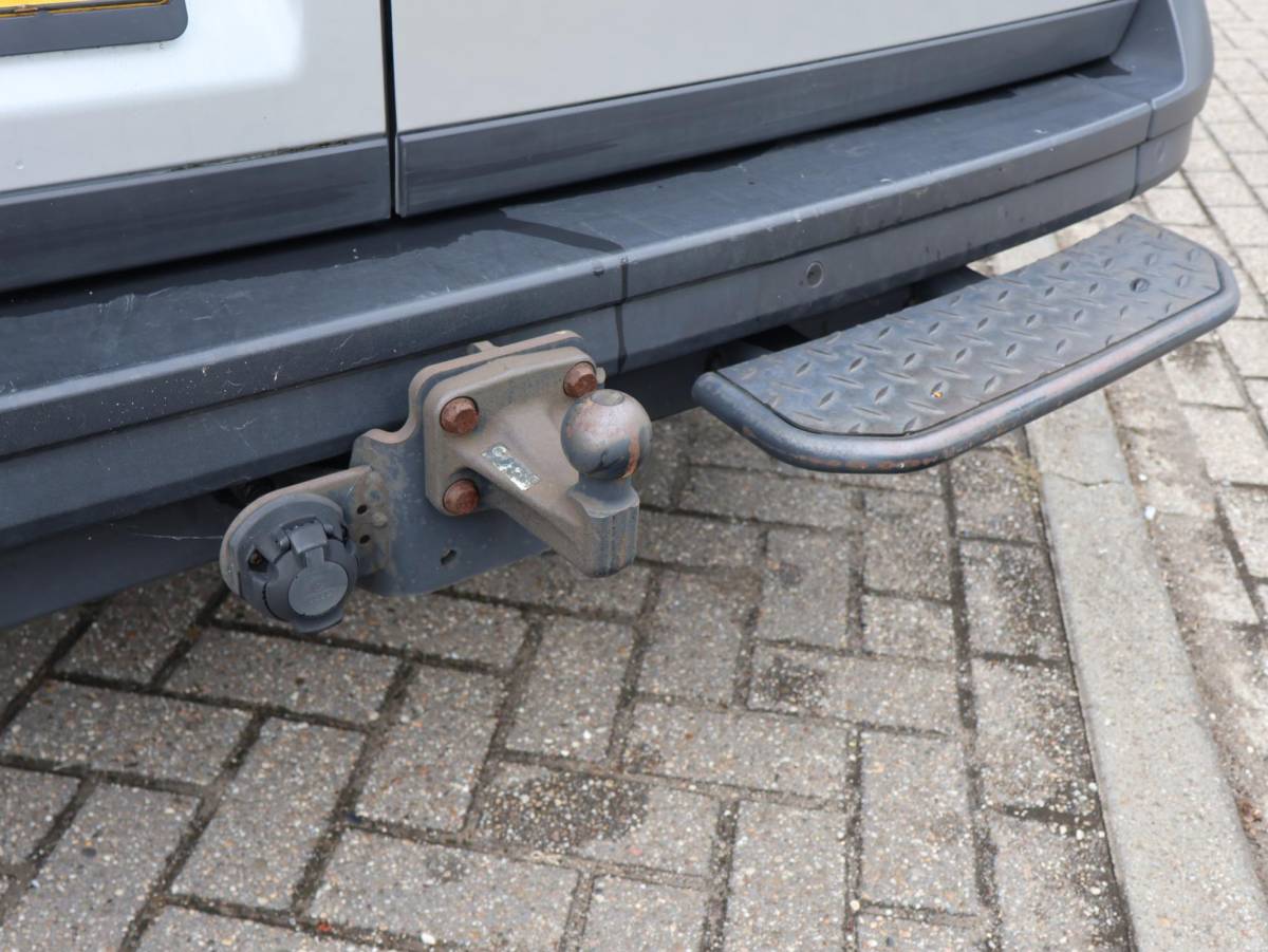 Volkswagen Crafter Volkswagen Crafter 35 2.0 TDI 140 PK DSG L4H3 + 3000 KG TREKHAAK | CAMERA | CARPLAY | NAVIGATIE