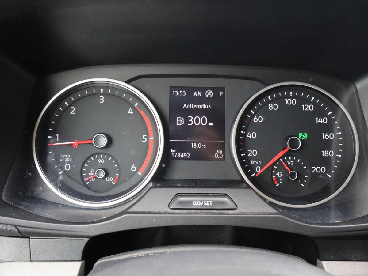 Volkswagen Crafter Volkswagen Crafter 35 2.0 TDI 140 PK DSG L4H3 + 3000 KG TREKHAAK | CAMERA | CARPLAY | NAVIGATIE
