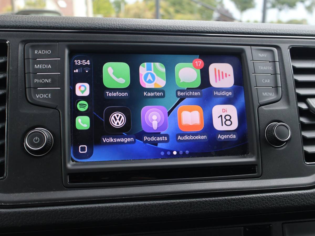 Volkswagen Crafter Volkswagen Crafter 35 2.0 TDI 140 PK DSG L4H3 + 3000 KG TREKHAAK | CAMERA | CARPLAY | NAVIGATIE
