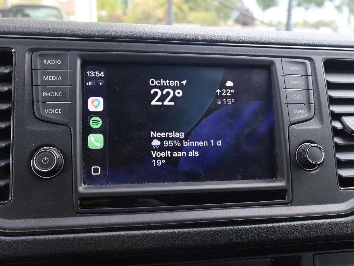 Volkswagen Crafter Volkswagen Crafter 35 2.0 TDI 140 PK DSG L4H3 + 3000 KG TREKHAAK | CAMERA | CARPLAY | NAVIGATIE