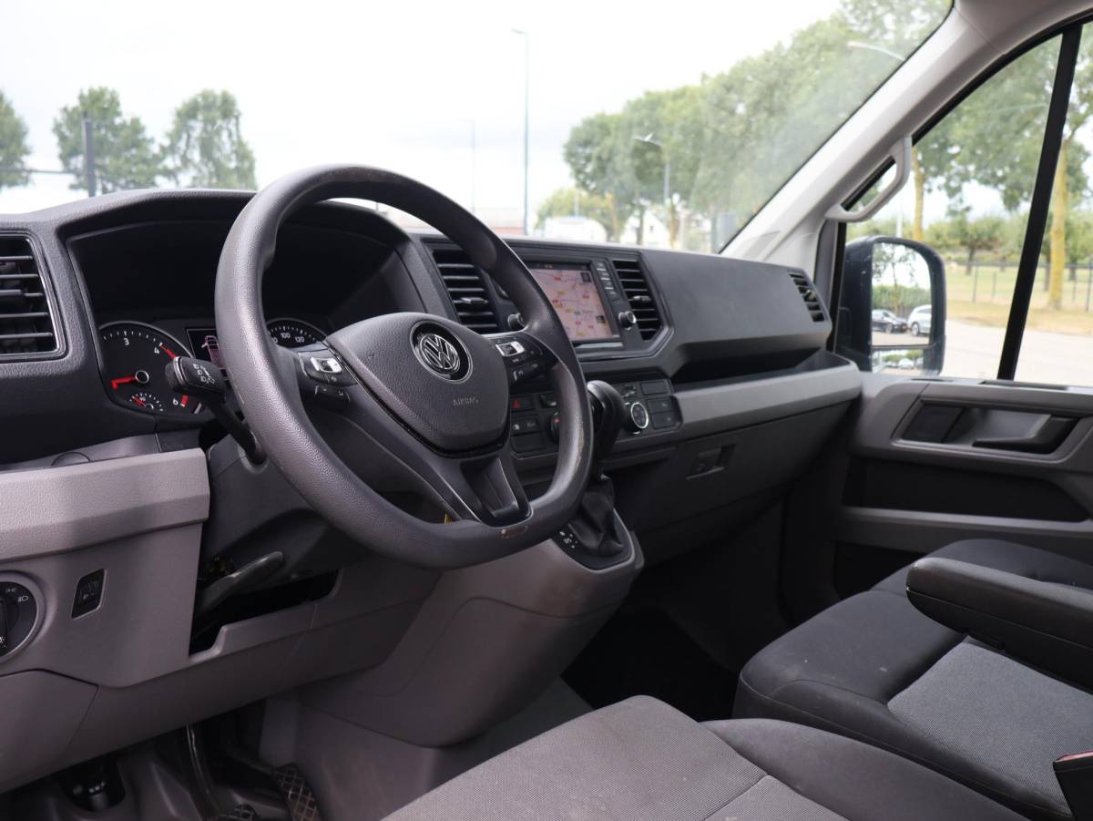 Volkswagen Crafter Volkswagen Crafter 35 2.0 TDI 140 PK DSG L4H3 + 3000 KG TREKHAAK | CAMERA | CARPLAY | NAVIGATIE