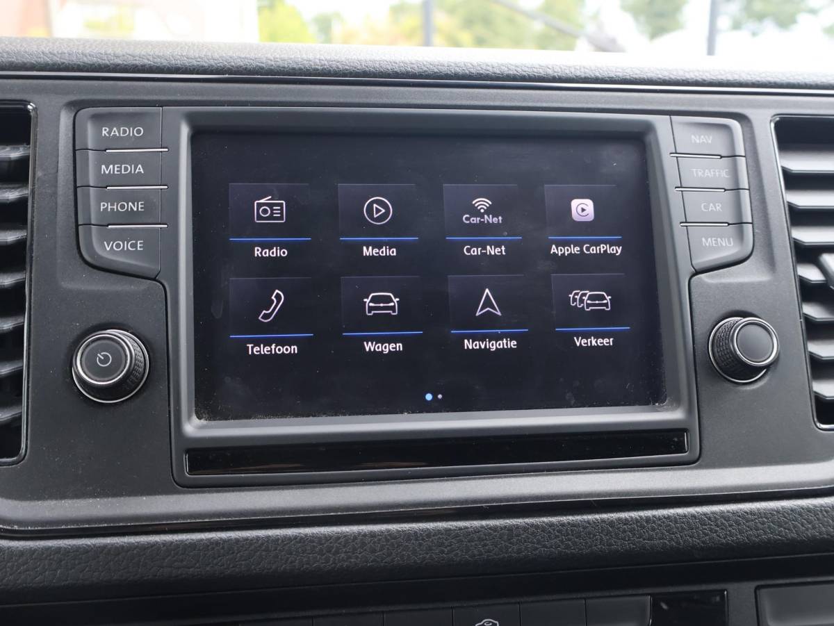 Volkswagen Crafter Volkswagen Crafter 35 2.0 TDI 140 PK DSG L4H3 + 3000 KG TREKHAAK | CAMERA | CARPLAY | NAVIGATIE