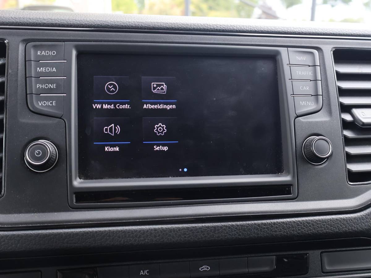 Volkswagen Crafter Volkswagen Crafter 35 2.0 TDI 140 PK DSG L4H3 + 3000 KG TREKHAAK | CAMERA | CARPLAY | NAVIGATIE