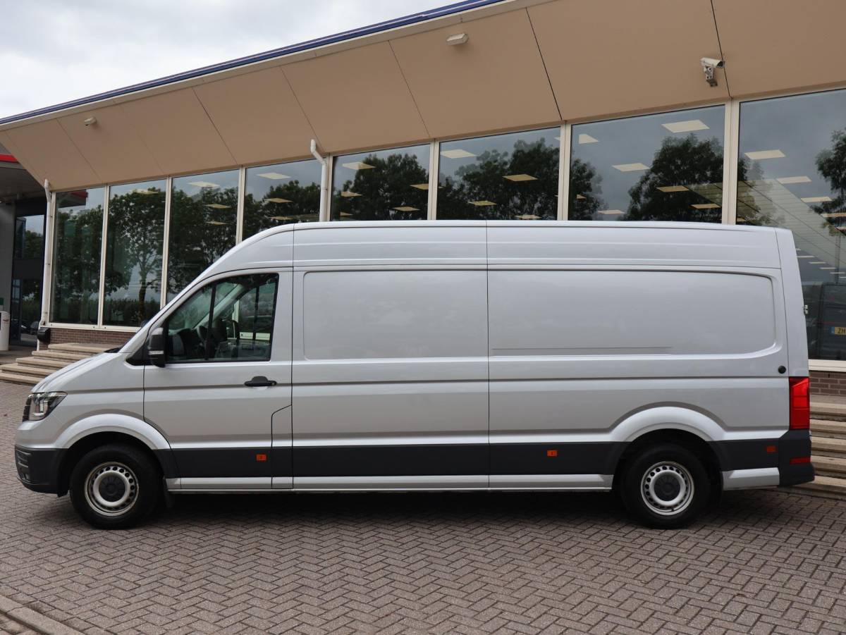 Volkswagen Crafter Volkswagen Crafter 35 2.0 TDI 140 PK DSG L4H3 + 3000 KG TREKHAAK | CAMERA | CARPLAY | NAVIGATIE