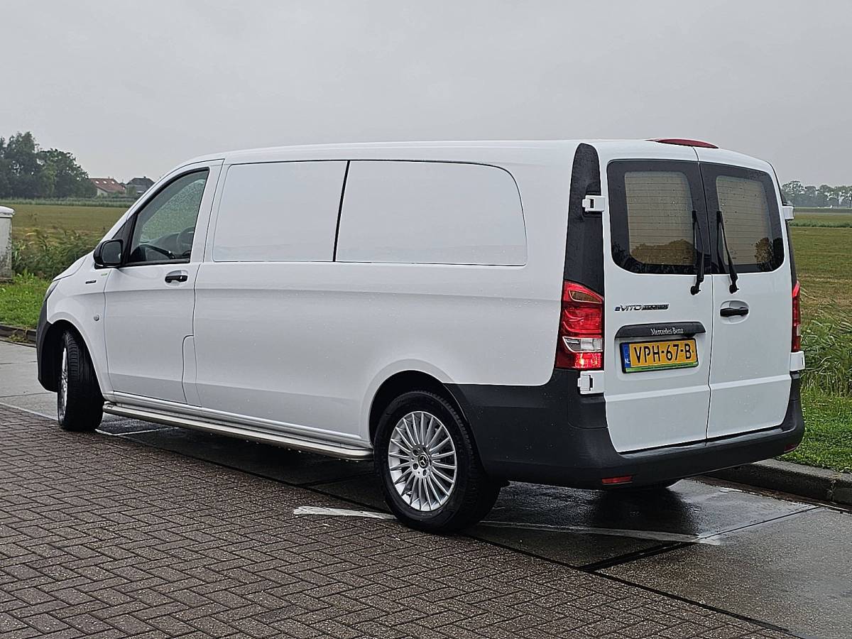 Mercedes-Benz eVito MERCEDES-BENZ EVITO 90kwh 332 kms wltp!!