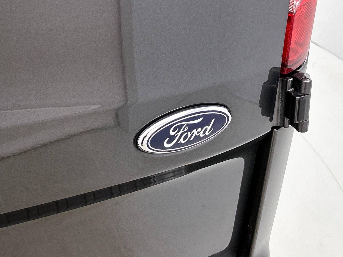 Ford Transit Custom Ford Transit Custom 300 2.0 TDCI Automaat L2H1 Trend Dubbele Cabine Airco Navigatie Cruisecontrol Camera PDCVA Trekhaak