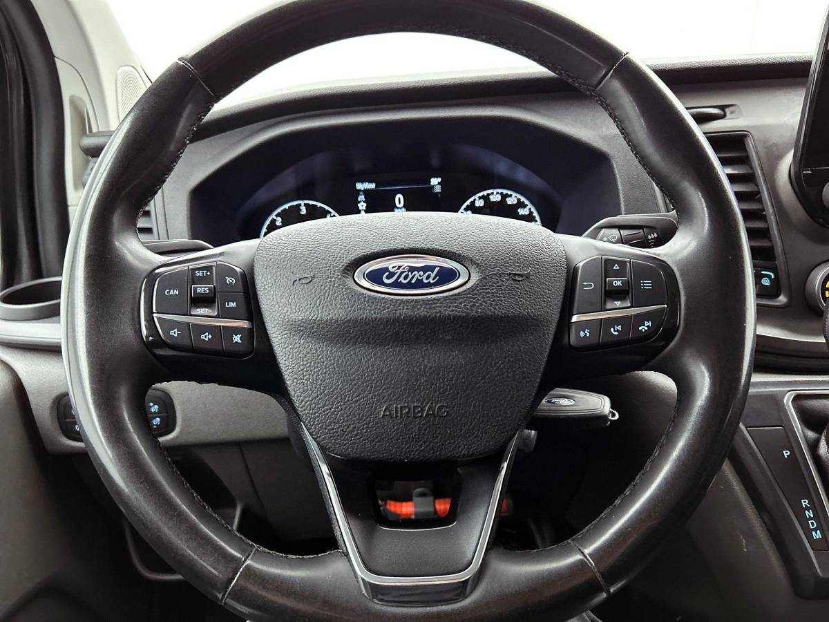 Ford Transit Custom Ford Transit Custom 300 2.0 TDCI Automaat L2H1 Trend Dubbele Cabine Airco Navigatie Cruisecontrol Camera PDCVA Trekhaak