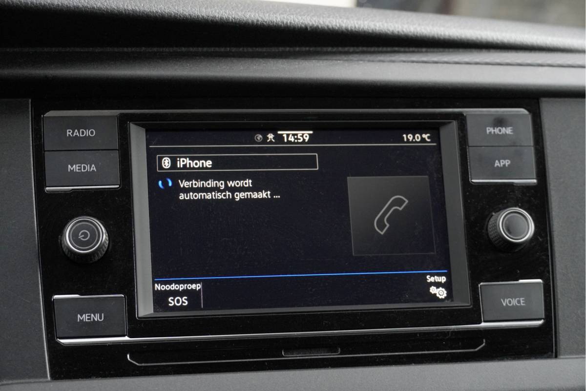 Volkswagen Transporter Volkswagen Transporter 2.0 TDI L1H1 BJ2022 Pdc | Achteruitrijcamera | App-Connect | Airco | Cruise control | Achterdeuren | Tussenschot | Zijdeur
