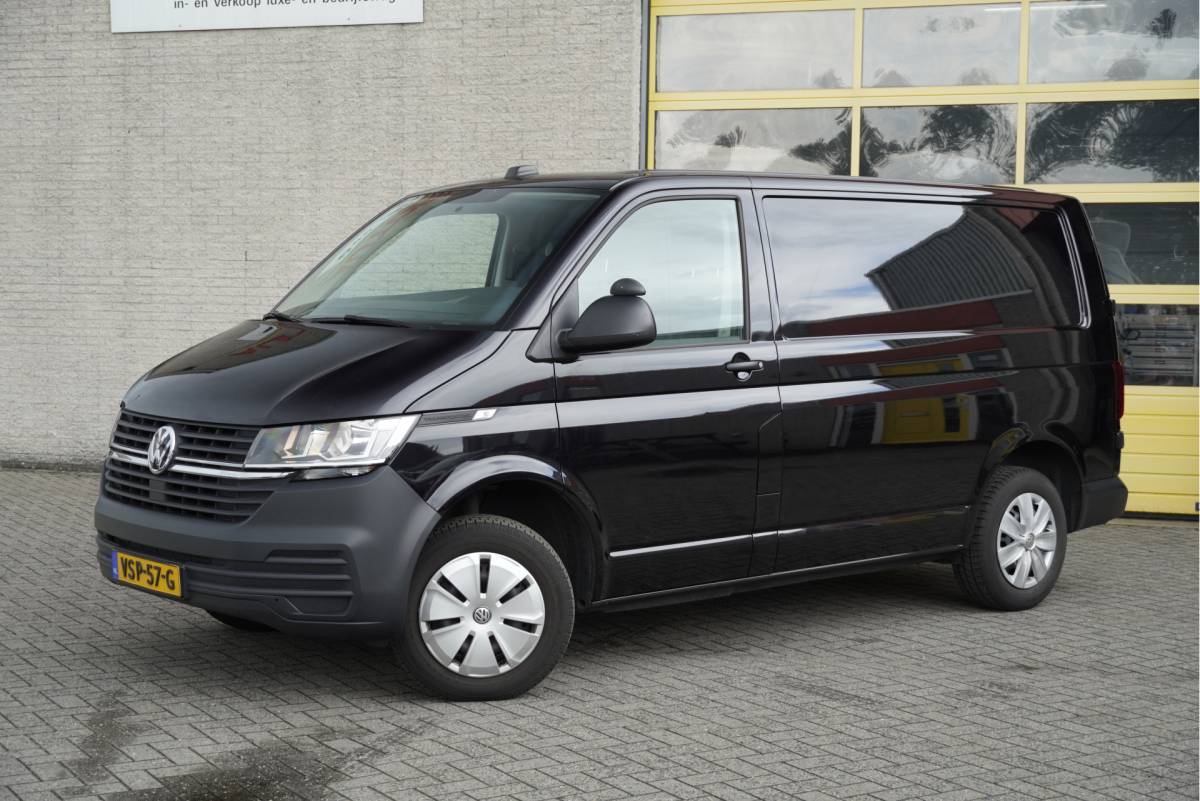 Volkswagen Transporter Volkswagen Transporter 2.0 TDI L1H1 BJ2022 Pdc | Achteruitrijcamera | App-Connect | Airco | Cruise control | Achterdeuren | Tussenschot | Zijdeur