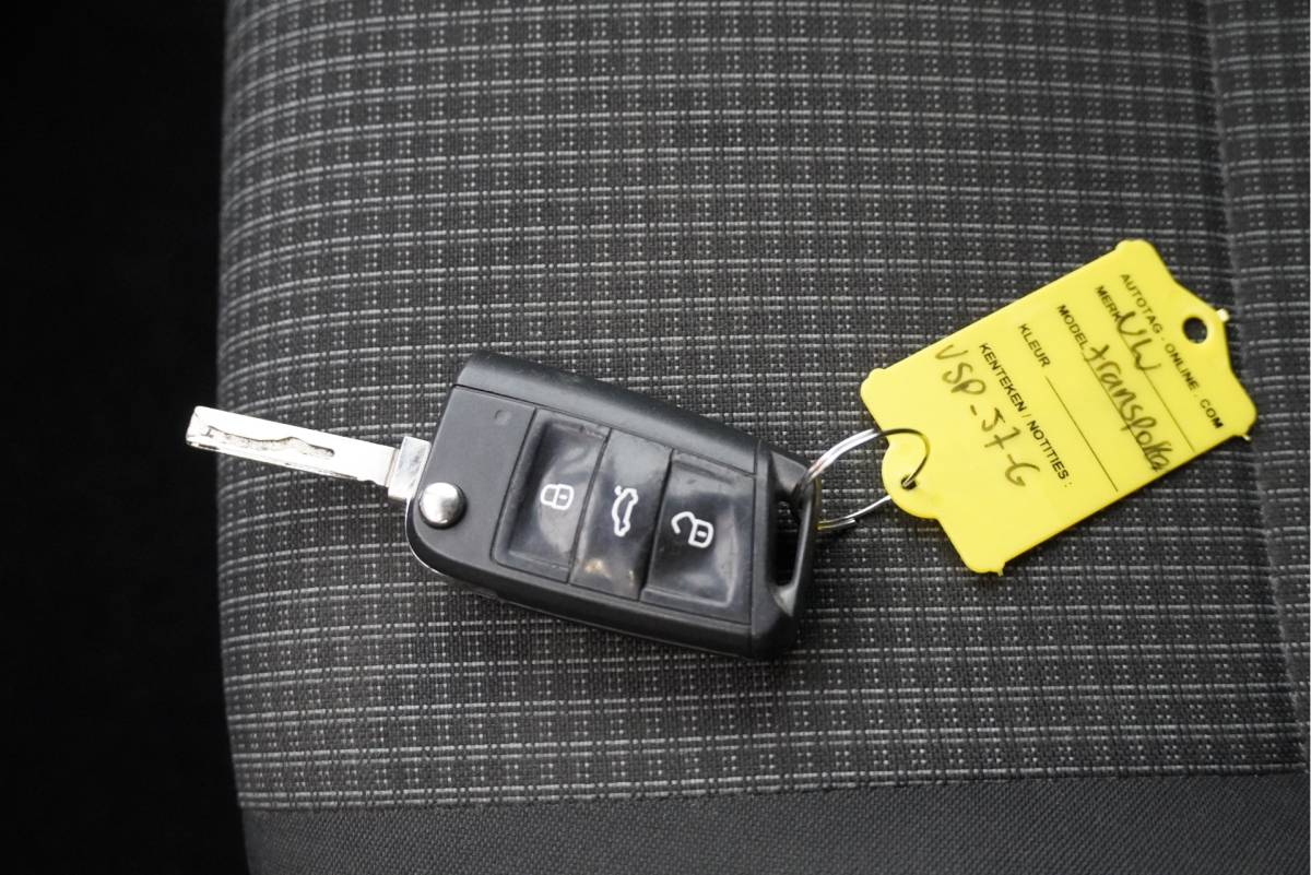 Volkswagen Transporter Volkswagen Transporter 2.0 TDI L1H1 BJ2022 Pdc | Achteruitrijcamera | App-Connect | Airco | Cruise control | Achterdeuren | Tussenschot | Zijdeur