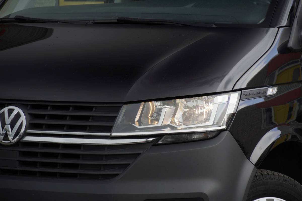 Volkswagen Transporter Volkswagen Transporter 2.0 TDI L1H1 BJ2022 Pdc | Achteruitrijcamera | App-Connect | Airco | Cruise control | Achterdeuren | Tussenschot | Zijdeur