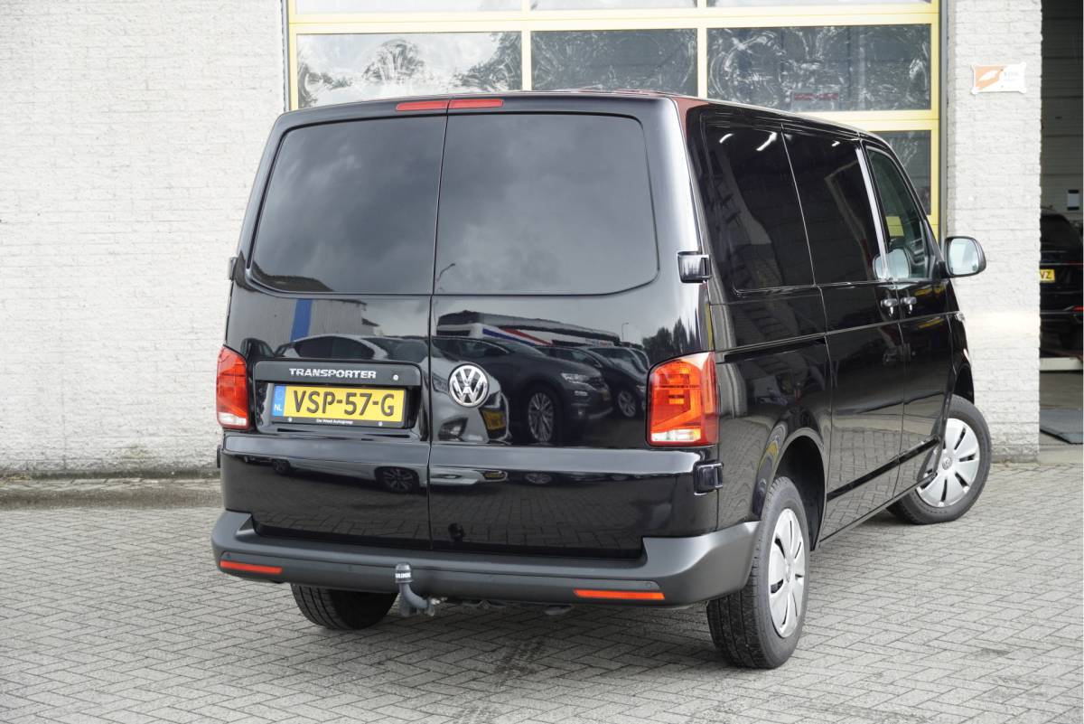Volkswagen Transporter Volkswagen Transporter 2.0 TDI L1H1 BJ2022 Pdc | Achteruitrijcamera | App-Connect | Airco | Cruise control | Achterdeuren | Tussenschot | Zijdeur