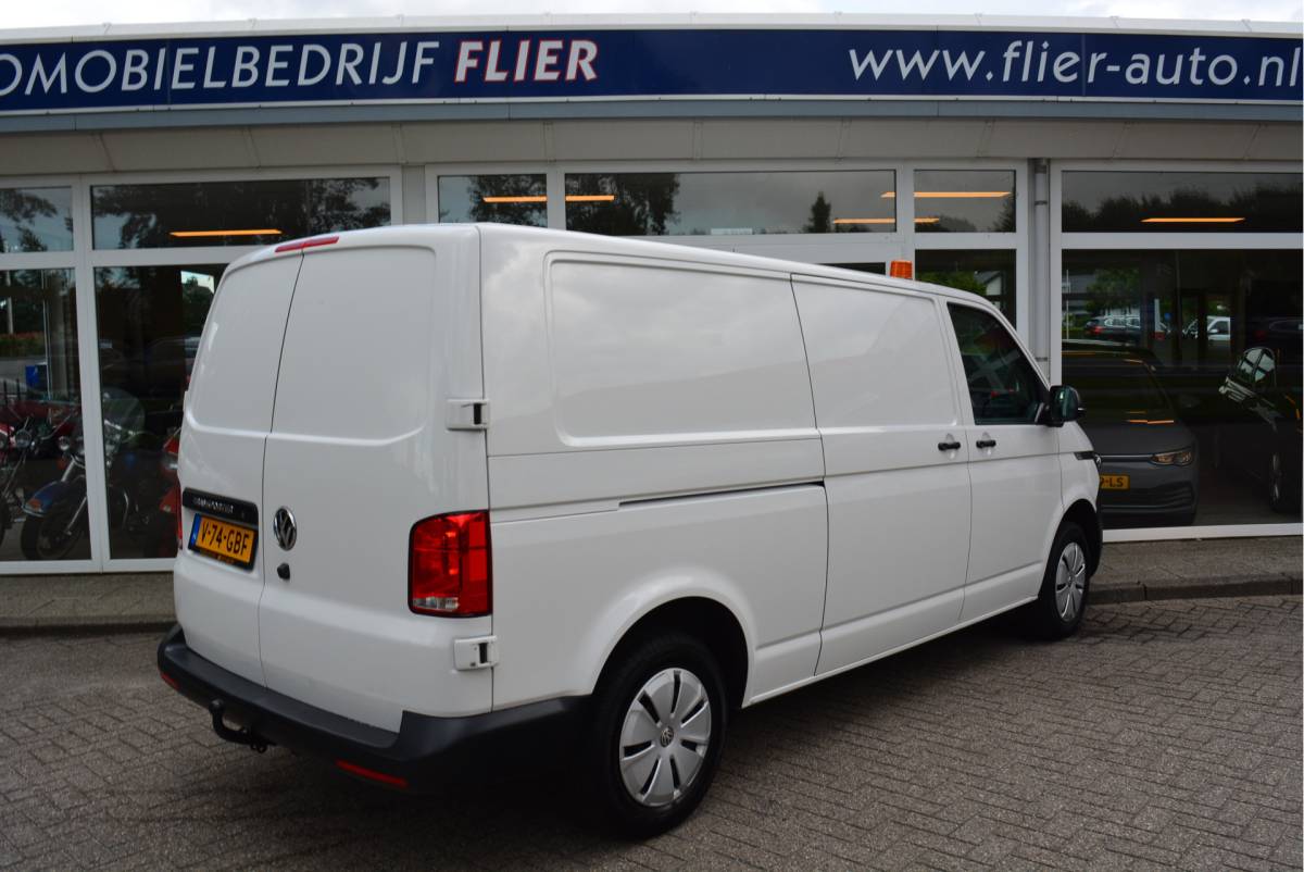 Volkswagen Transporter Volkswagen Transporter 2.0 TDI 150PK L2 Comfortline Executive Plus | MARGE | Cruise | Carplay | Navi | Trekhaak |