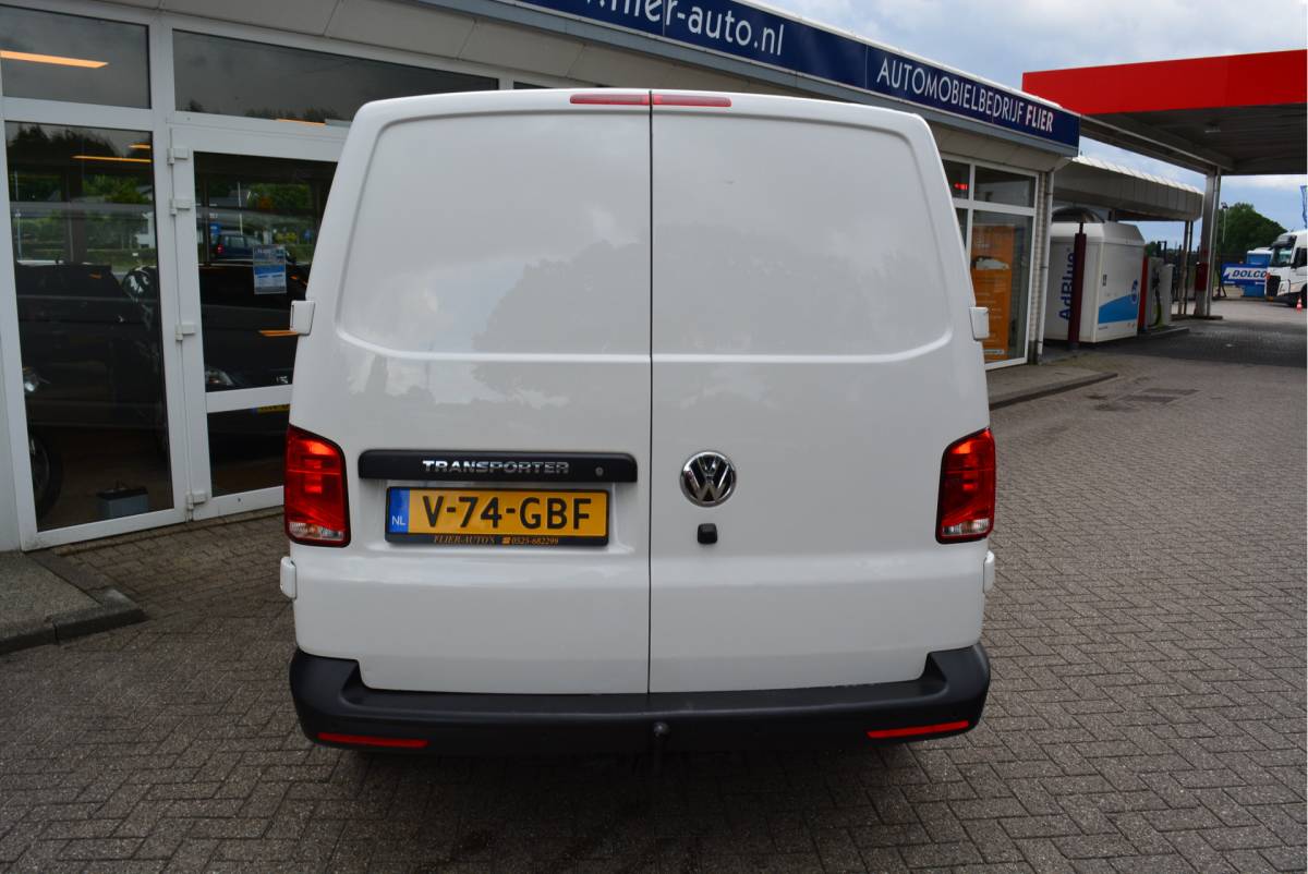 Volkswagen Transporter Volkswagen Transporter 2.0 TDI 150PK L2 Comfortline Executive Plus | MARGE | Cruise | Carplay | Navi | Trekhaak |