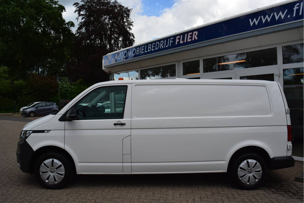 Volkswagen Transporter Volkswagen Transporter 2.0 TDI 150PK L2 Comfortline Executive Plus | MARGE | Cruise | Carplay | Navi | Trekhaak |