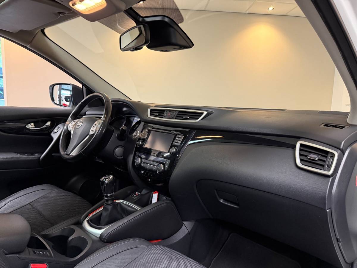 Nissan QASHQAI Nissan Qashqai 1.2 Tekna + *Pano* Stoelverw.|360’Camera|Navi|Cruise|DAB|19”|BT|Lane-Assist|Blind-spot