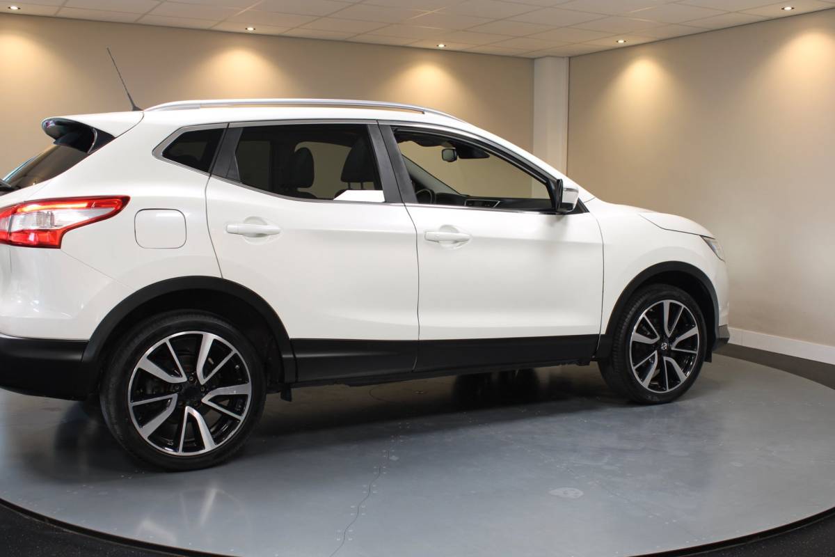 Nissan QASHQAI Nissan Qashqai 1.2 Tekna + *Pano* Stoelverw.|360’Camera|Navi|Cruise|DAB|19”|BT|Lane-Assist|Blind-spot
