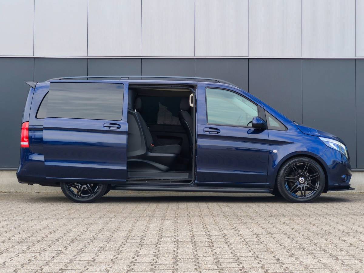 Mercedes-Benz Vito Mercedes-Benz Vito 114CDI DUBBELE CABINE AUT LANG LED PDC TREKHAAK CLIMATE CRUISE