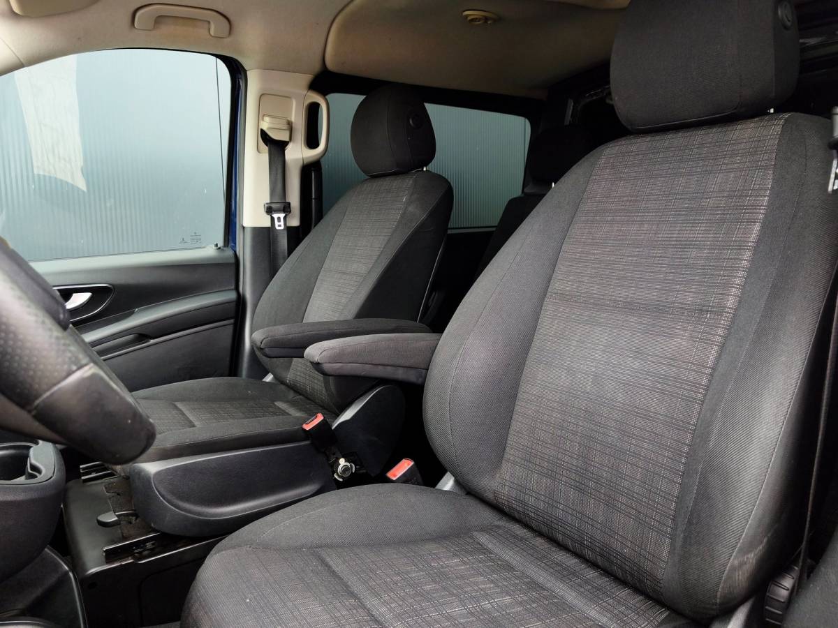 Mercedes-Benz Vito Mercedes-Benz Vito 114CDI DUBBELE CABINE AUT LANG LED PDC TREKHAAK CLIMATE CRUISE