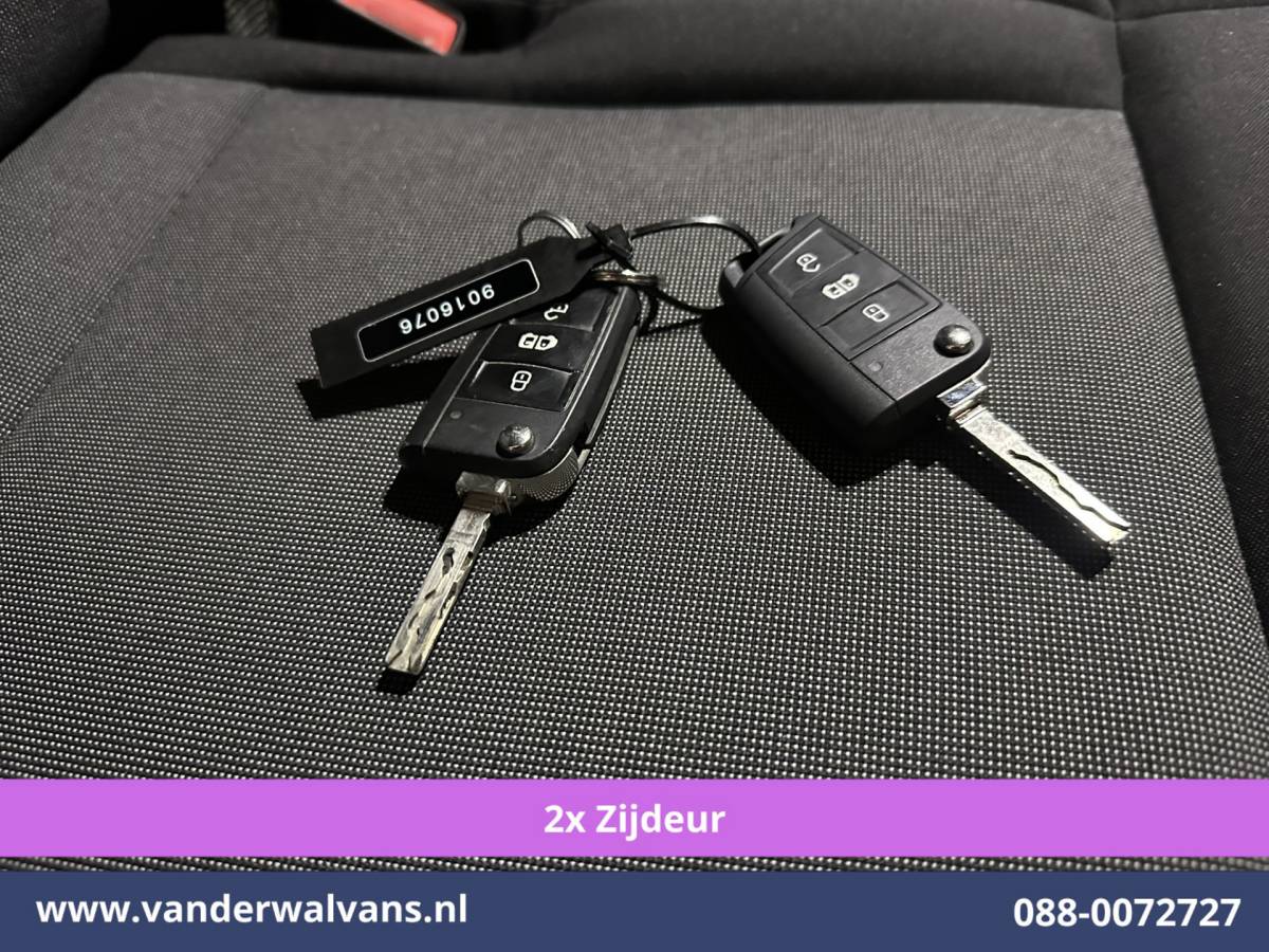 Volkswagen Crafter Volkswagen Crafter 2.0 TDI 177pk L3H3 L2H2 Euro6 Airco | 2x Zijdeur | Camera | Navigatie | Apple Carplay Android Auto, Bijrijdersbank
