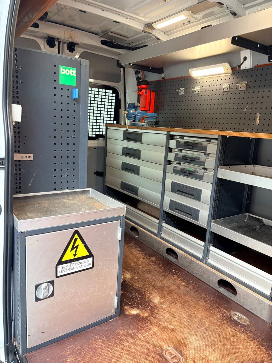 Opel Movano Opel Movano Servicewagen Automaat 2.3 CDTI BiTurbo 170pk L2H2, 230v Omvormer, BOTT kasten, Standkachel, RIJKLAARPRIJS