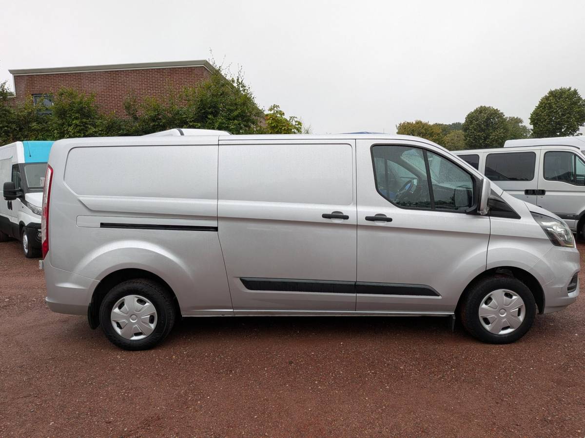 Ford Transit Custom Ford Transit Custom 300 2.0 TDCI L2H1 Airco / Cruise / Navi