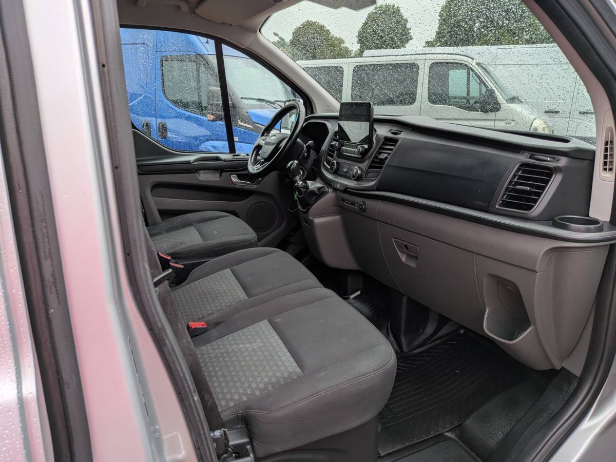 Ford Transit Custom Ford Transit Custom 300 2.0 TDCI L2H1 Airco / Cruise / Navi