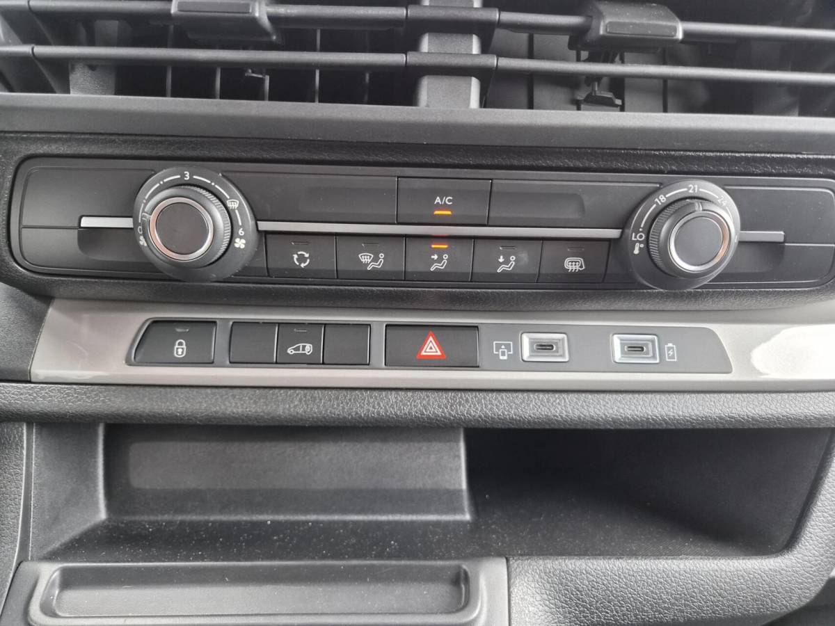 Opel Vivaro Opel Vivaro 2.0 L3 Automaat Carplay Camera Cruise Trekhaak