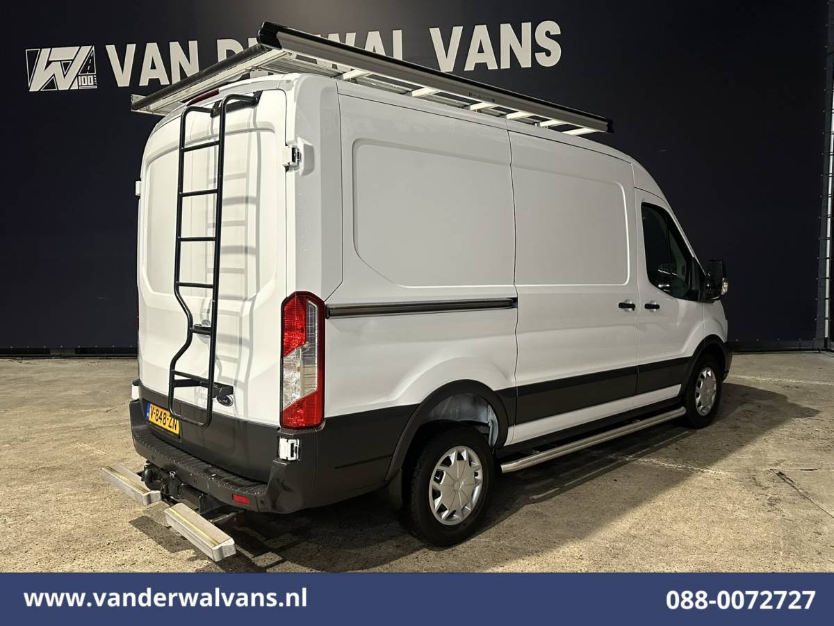 Ford Transit Ford Transit 2.0 TDCI L2H2 Euro6 Airco | Imperiaal | 2800kg Trekhaak | Cruisecontrol | Stoelverwarming Elektrisch verstelbare bestuurdersstoel, Sidebars, Parkeersensoren, Bijrijdersbank