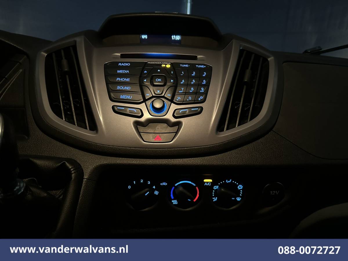 Ford Transit Ford Transit 2.0 TDCI L2H2 Euro6 Airco | Imperiaal | 2800kg Trekhaak | Cruisecontrol | Stoelverwarming Elektrisch verstelbare bestuurdersstoel, Sidebars, Parkeersensoren, Bijrijdersbank
