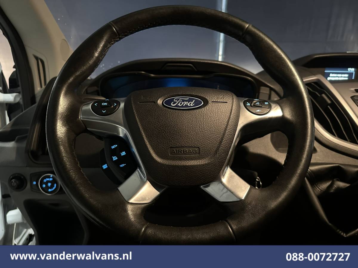 Ford Transit Ford Transit 2.0 TDCI L2H2 Euro6 Airco | Imperiaal | 2800kg Trekhaak | Cruisecontrol | Stoelverwarming Elektrisch verstelbare bestuurdersstoel, Sidebars, Parkeersensoren, Bijrijdersbank