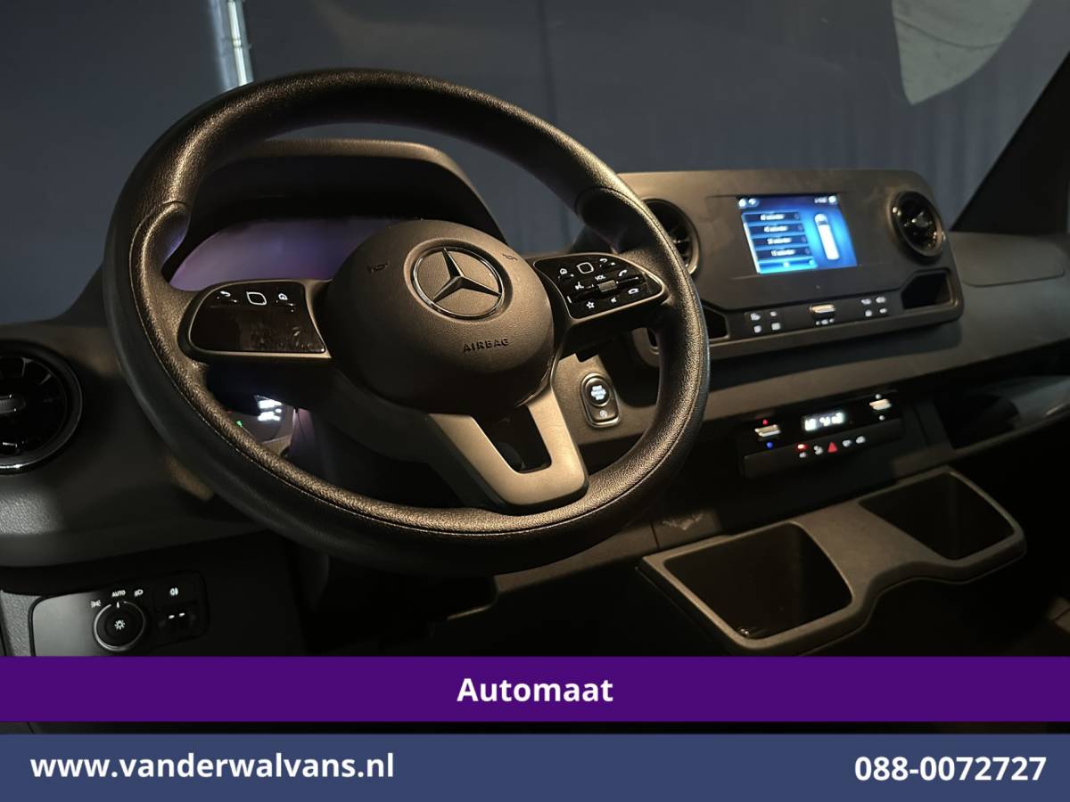 Mercedes-Benz Sprinter Mercedes-Benz Sprinter 317 CDI 170pk 9G-Tronic Automaat 3500kg Trekhaak L3H2 Euro6 Airco | Camera | Navigatie | Apple Carplay Android Auto, Bijrijdersbank