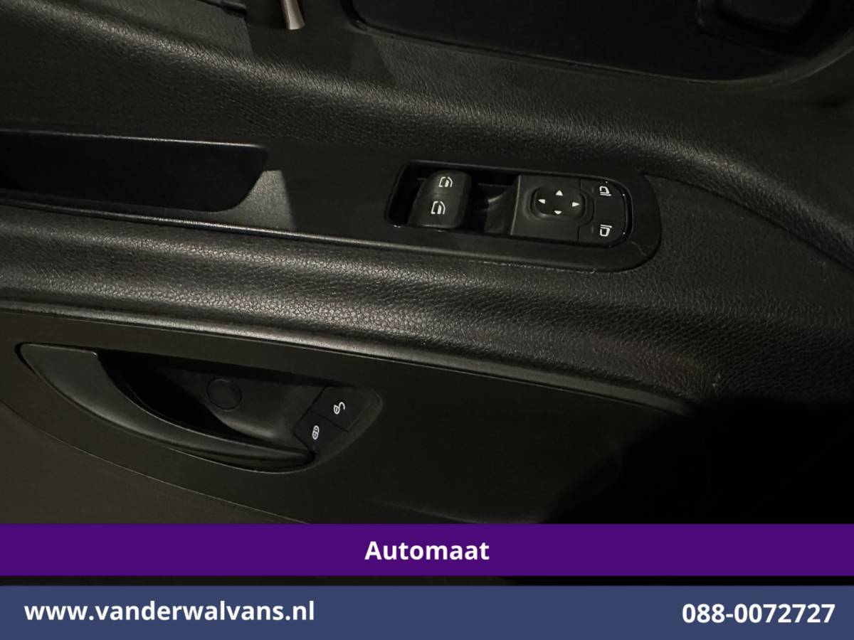 Mercedes-Benz Sprinter Mercedes-Benz Sprinter 317 CDI 170pk 9G-Tronic Automaat 3500kg Trekhaak L3H2 Euro6 Airco | Camera | Navigatie | Apple Carplay Android Auto, Bijrijdersbank
