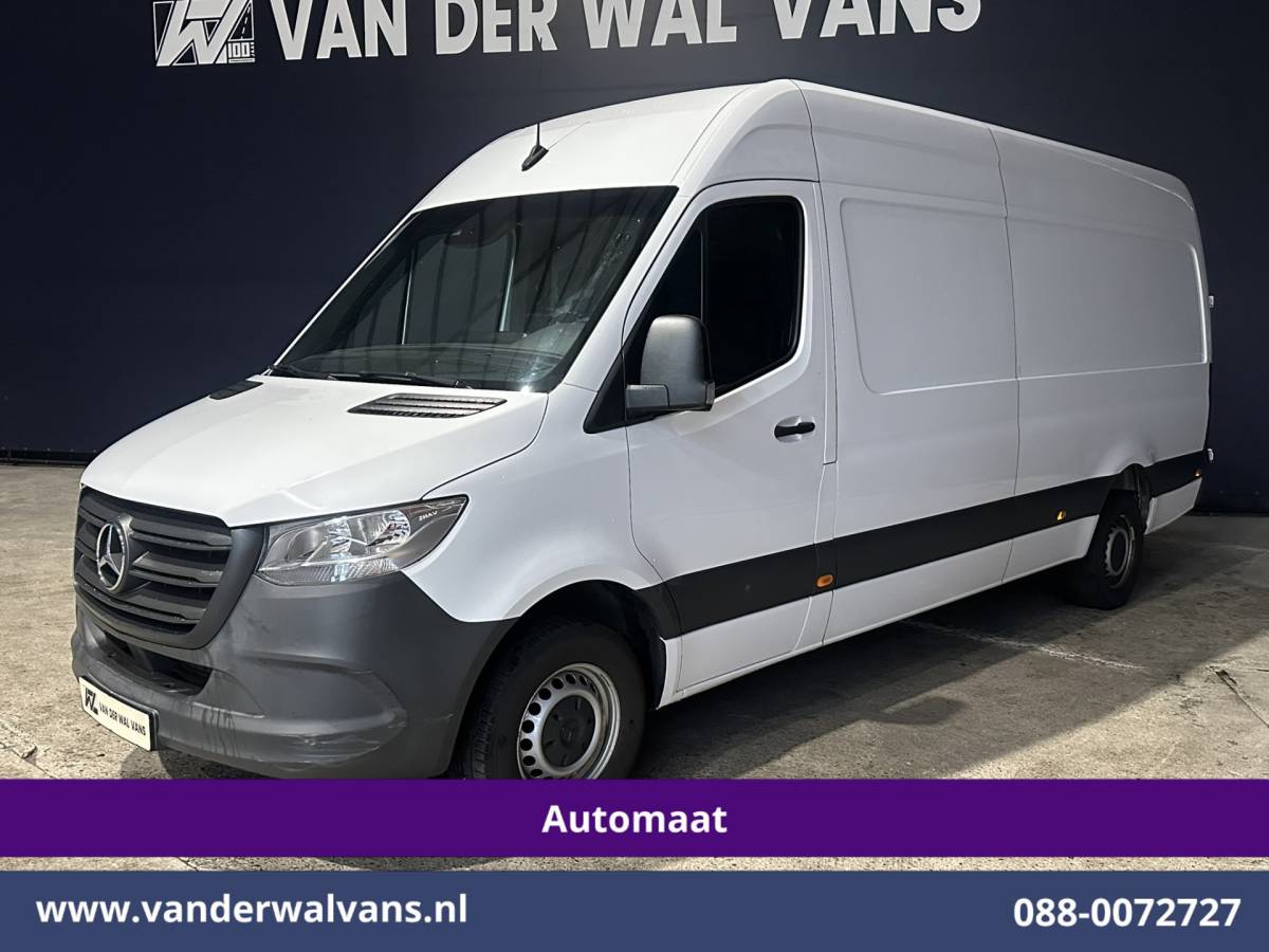 Mercedes-Benz Sprinter Mercedes-Benz Sprinter 317 CDI 170pk 9G-Tronic Automaat 3500kg Trekhaak L3H2 Euro6 Airco | Camera | Navigatie | Apple Carplay Android Auto, Bijrijdersbank