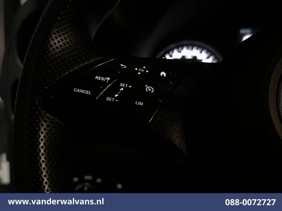 Mercedes-Benz Vito Mercedes-Benz Vito 116 CDI 164pk L2H1 2025 Model Euro6 Airco | Camera | XXL MBUX | Navigatie | Adaptieve Cruisecontrol | Stoelverwarming Parkeersensoren, Bijrijdersbank