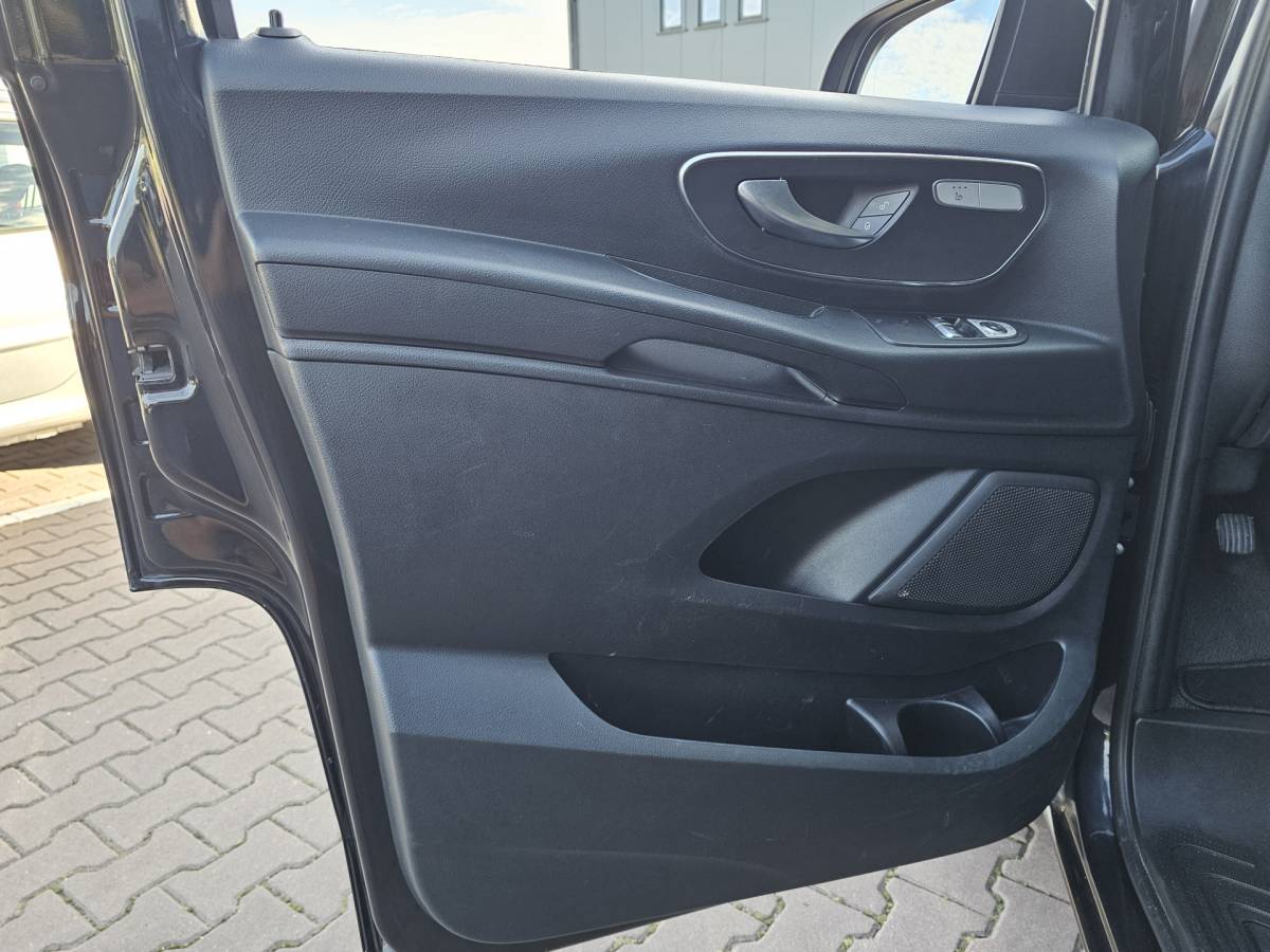 Mercedes-Benz Vito Mercedes-Benz Vito 116 CDI Lang DC Comfort Automaat | LED | Standkachel | Camera | Stoelverwarming | Leder | Trekhaak | Keyless | Blind Spot | Lane assist |