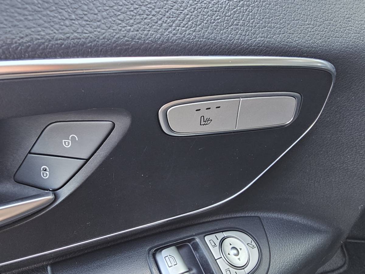 Mercedes-Benz Vito Mercedes-Benz Vito 116 CDI Lang DC Comfort Automaat | LED | Standkachel | Camera | Stoelverwarming | Leder | Trekhaak | Keyless | Blind Spot | Lane assist |