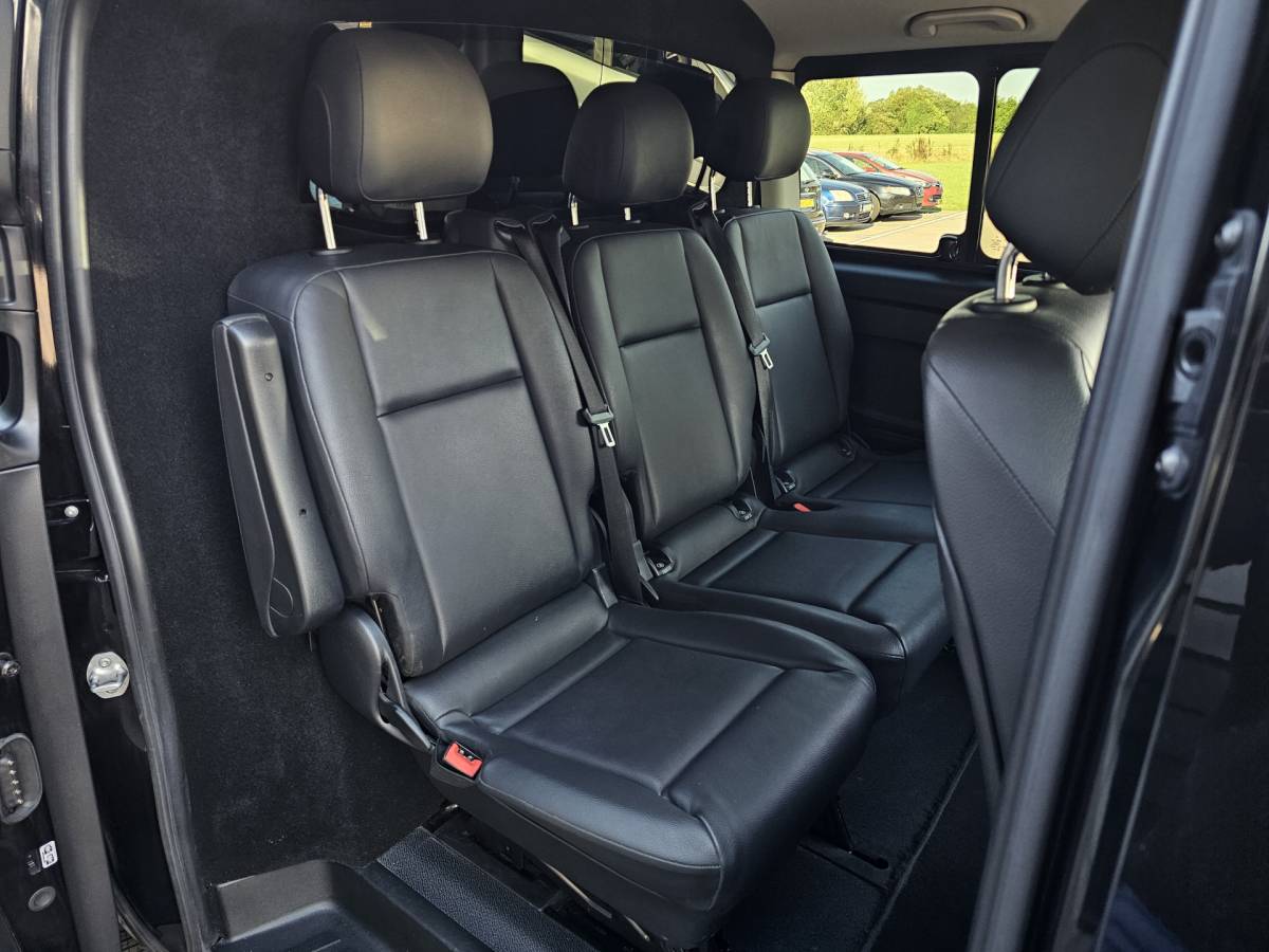 Mercedes-Benz Vito Mercedes-Benz Vito 116 CDI Lang DC Comfort Automaat | LED | Standkachel | Camera | Stoelverwarming | Leder | Trekhaak | Keyless | Blind Spot | Lane assist |