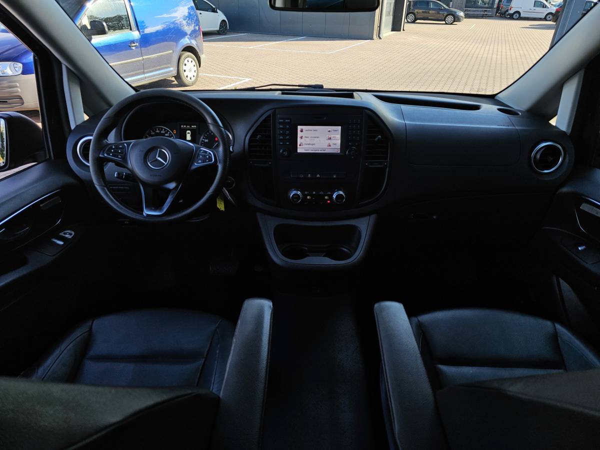 Mercedes-Benz Vito Mercedes-Benz Vito 116 CDI Lang DC Comfort Automaat | LED | Standkachel | Camera | Stoelverwarming | Leder | Trekhaak | Keyless | Blind Spot | Lane assist |