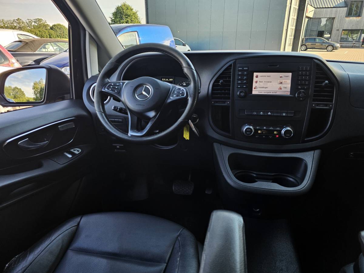 Mercedes-Benz Vito Mercedes-Benz Vito 116 CDI Lang DC Comfort Automaat | LED | Standkachel | Camera | Stoelverwarming | Leder | Trekhaak | Keyless | Blind Spot | Lane assist |