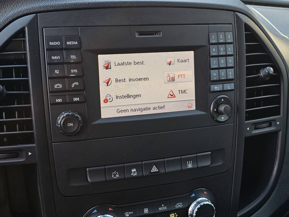 Mercedes-Benz Vito Mercedes-Benz Vito 116 CDI Lang DC Comfort Automaat | LED | Standkachel | Camera | Stoelverwarming | Leder | Trekhaak | Keyless | Blind Spot | Lane assist |