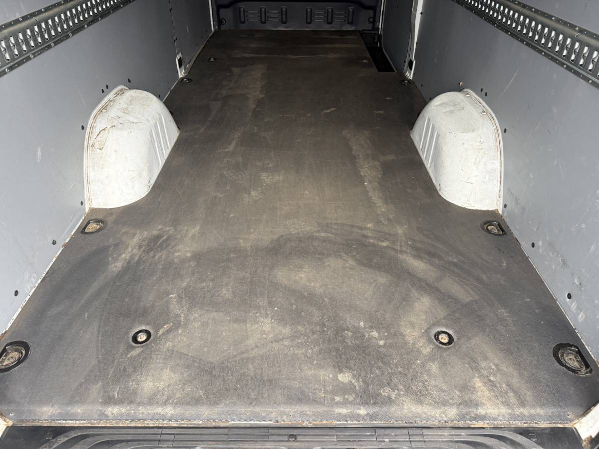Mercedes-Benz Sprinter Mercedes-Benz Sprinter 315 1.9 CDI Automaat L3H2 Climate Control Adaptieve Cruise Carplay Trekhaak 2.8t Camera Stoelverwarming Parkeersensoren voor achter